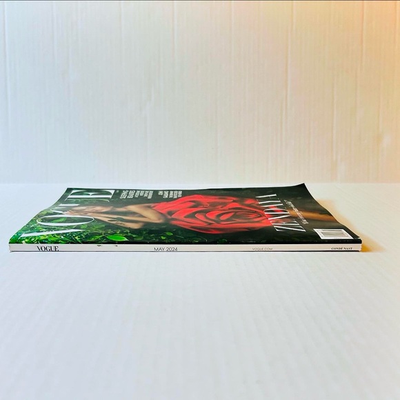 Vogue Magazine - May 2024 - Zendaya - Picture 3 of 4